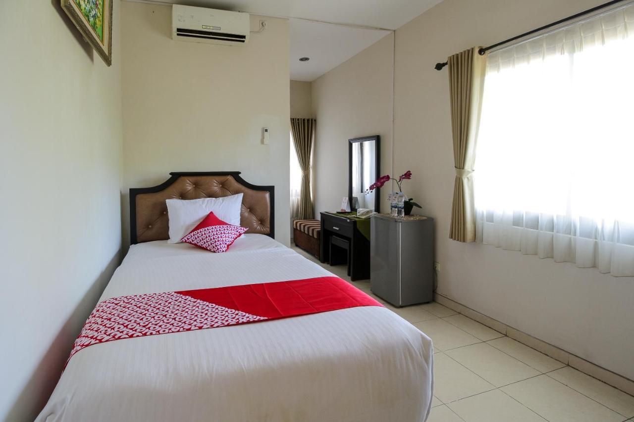 Oyo 734 Tuban Torres Accomodation Kuta Lombok Extérieur photo