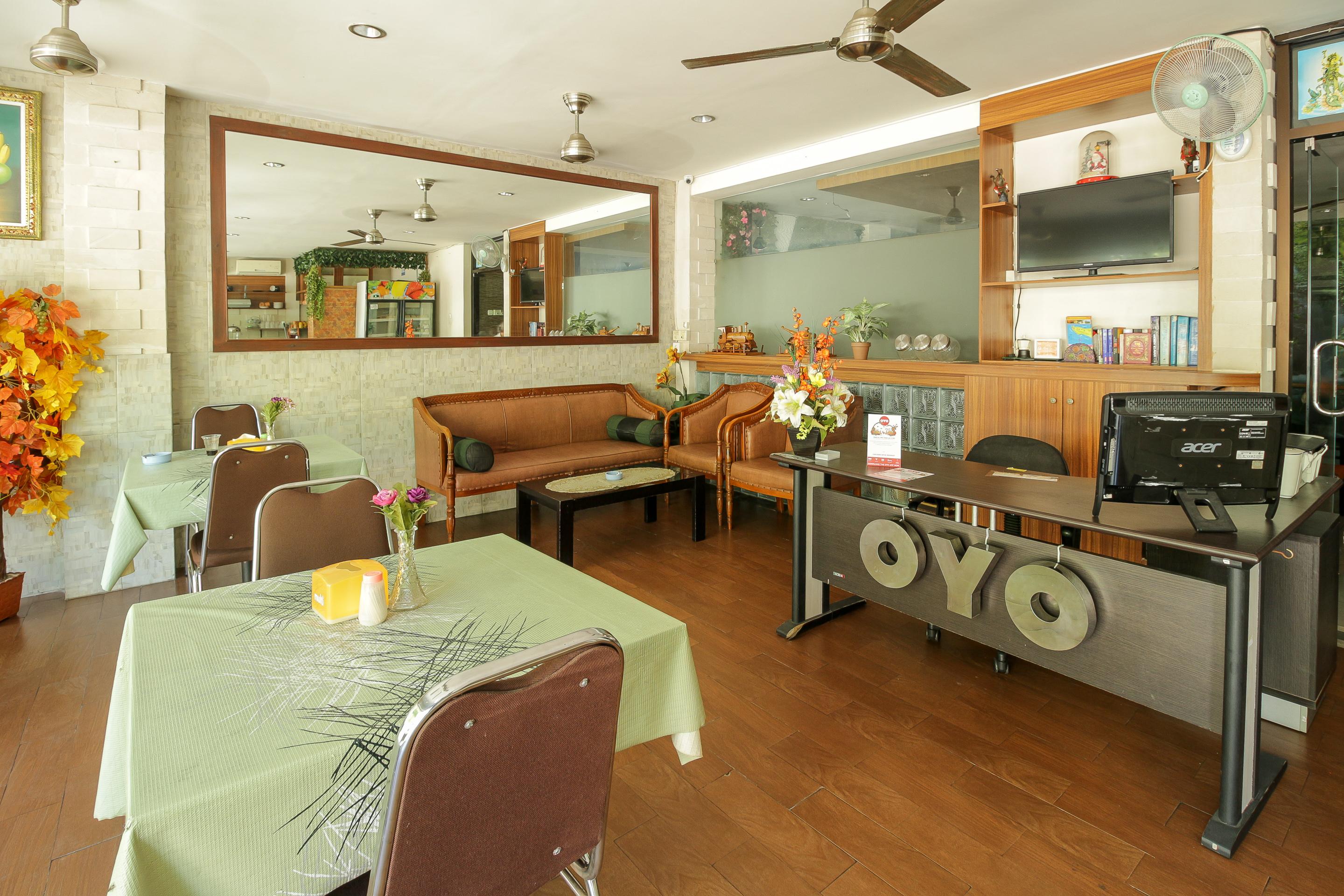 Oyo 734 Tuban Torres Accomodation Kuta Lombok Extérieur photo
