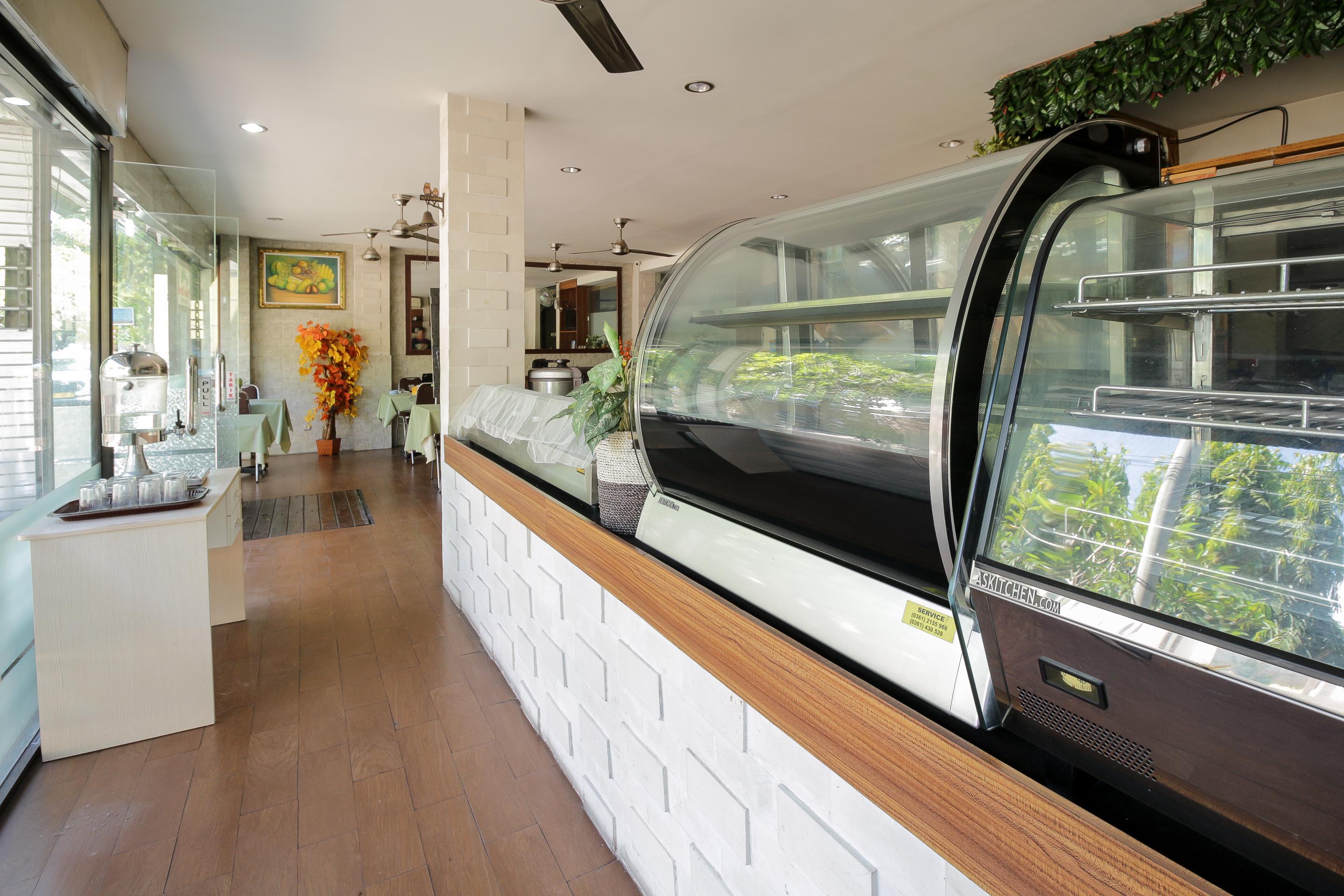 Oyo 734 Tuban Torres Accomodation Kuta Lombok Extérieur photo