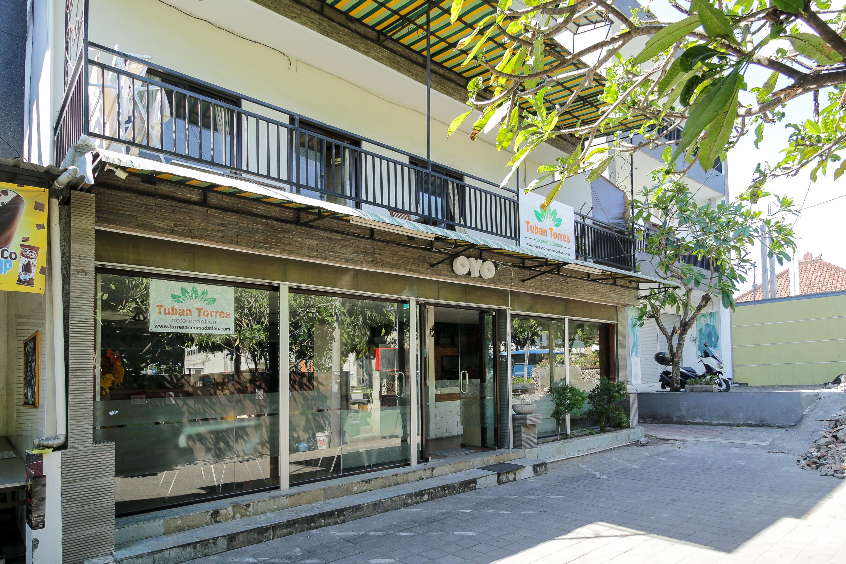 Oyo 734 Tuban Torres Accomodation Kuta Lombok Extérieur photo