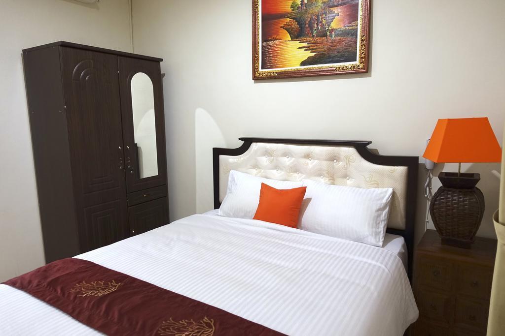Oyo 734 Tuban Torres Accomodation Kuta Lombok Chambre photo