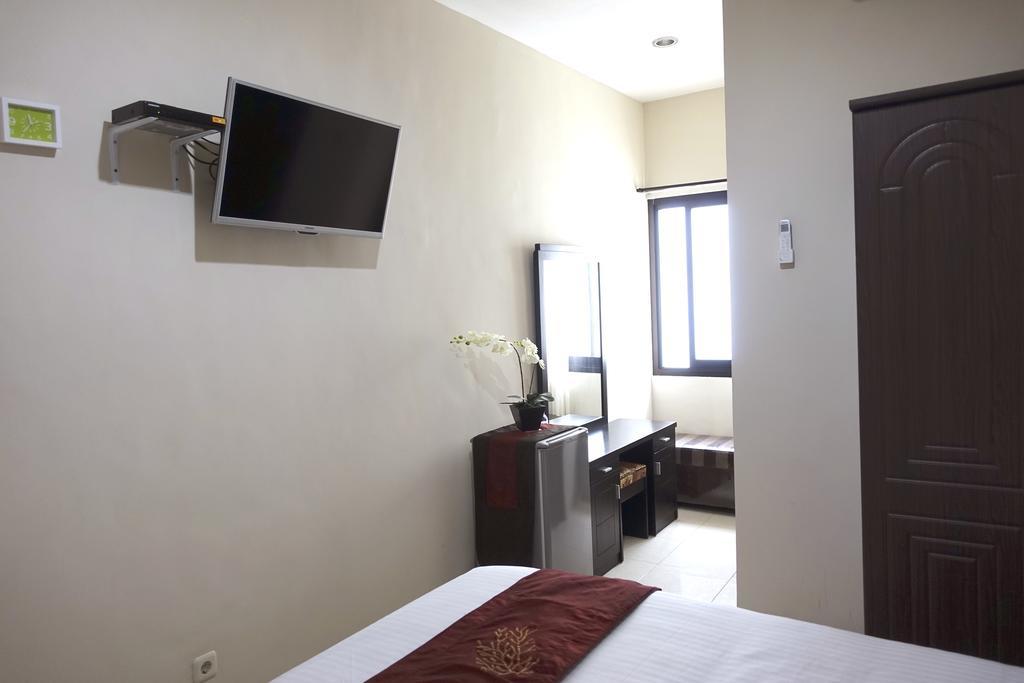 Oyo 734 Tuban Torres Accomodation Kuta Lombok Chambre photo
