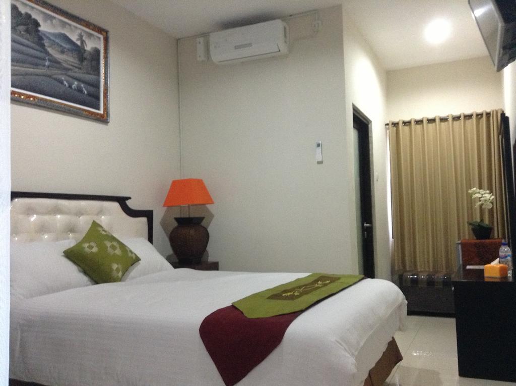 Oyo 734 Tuban Torres Accomodation Kuta Lombok Chambre photo